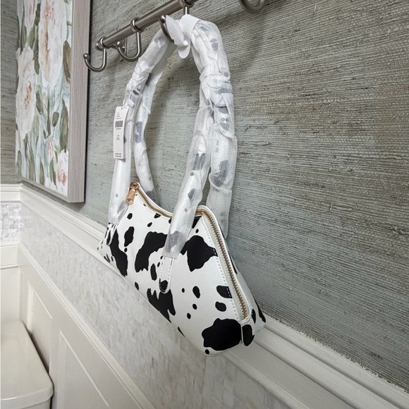 NWT new Anthropologie melie bianco east west shoulder bag cow print black white - Picture 8 of 15